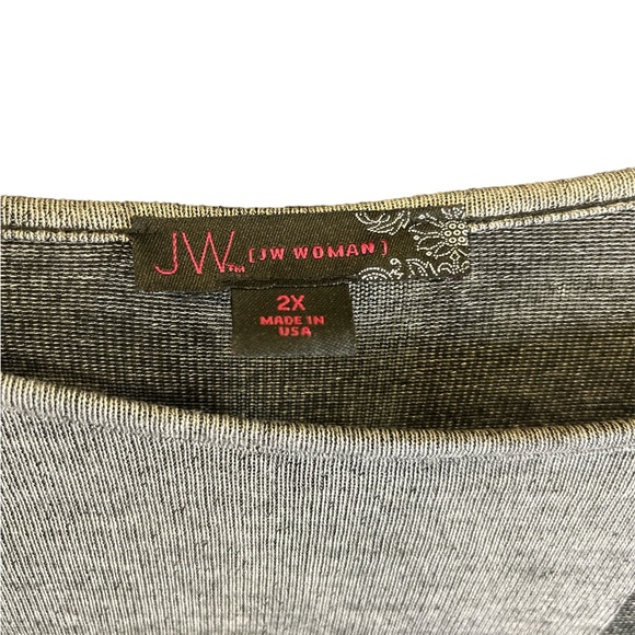 Flowy Women’s Color Block Top - Picture 3 of 5